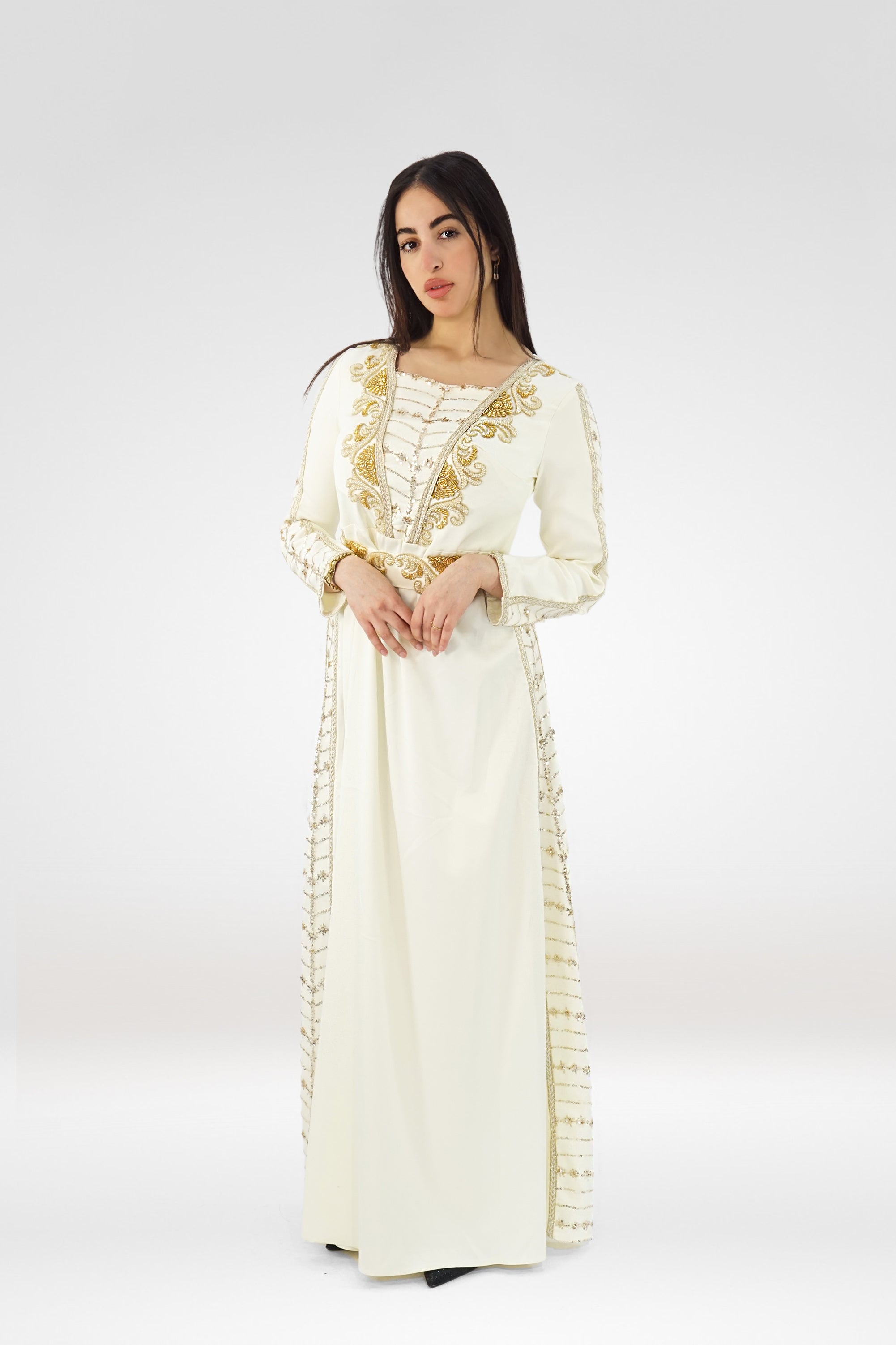 Elegant Embroidered Kaftan – Premium White