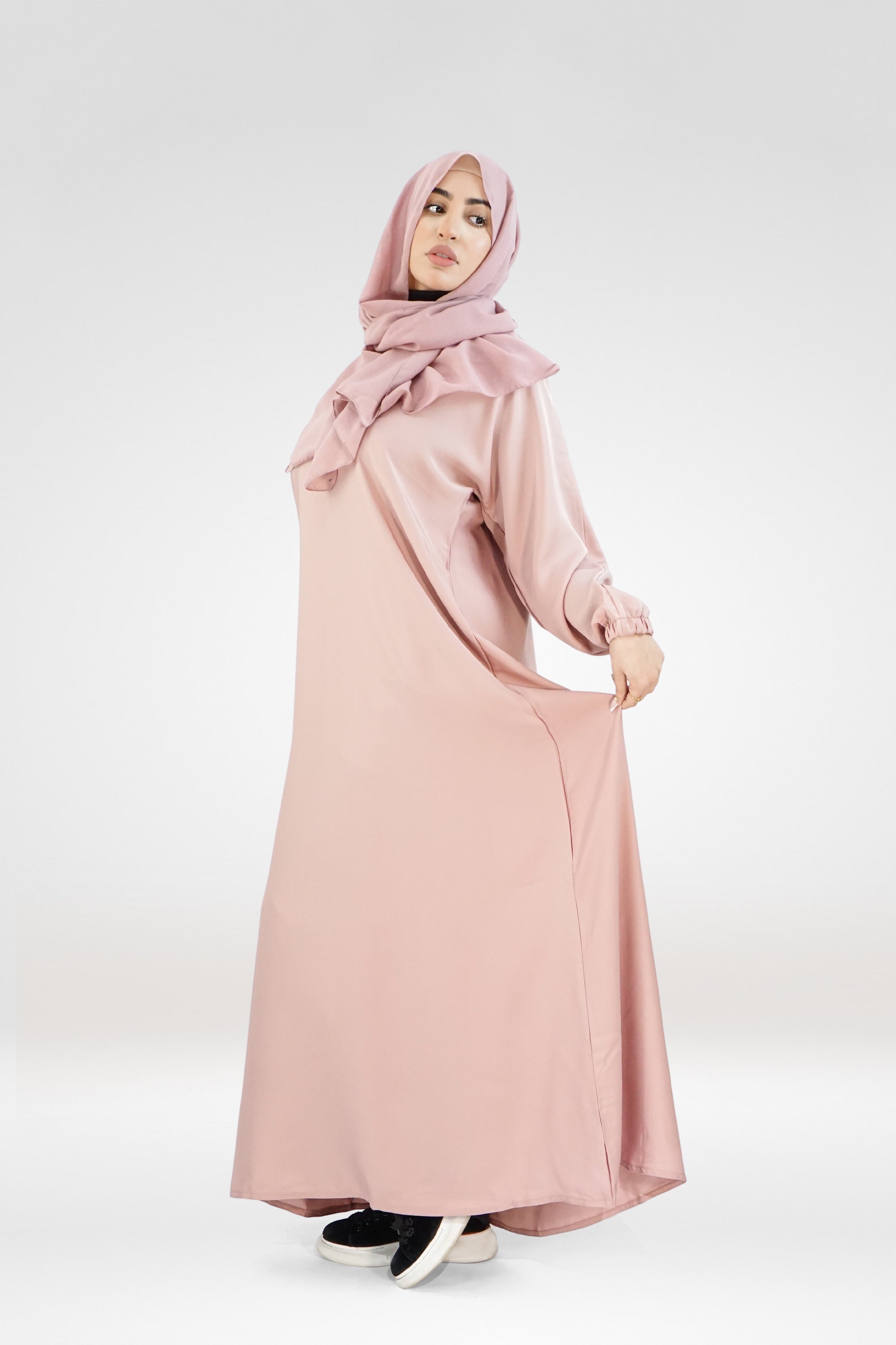 Plain One-Button Abaya with Elastic Cuffs Nida Fabric Pink