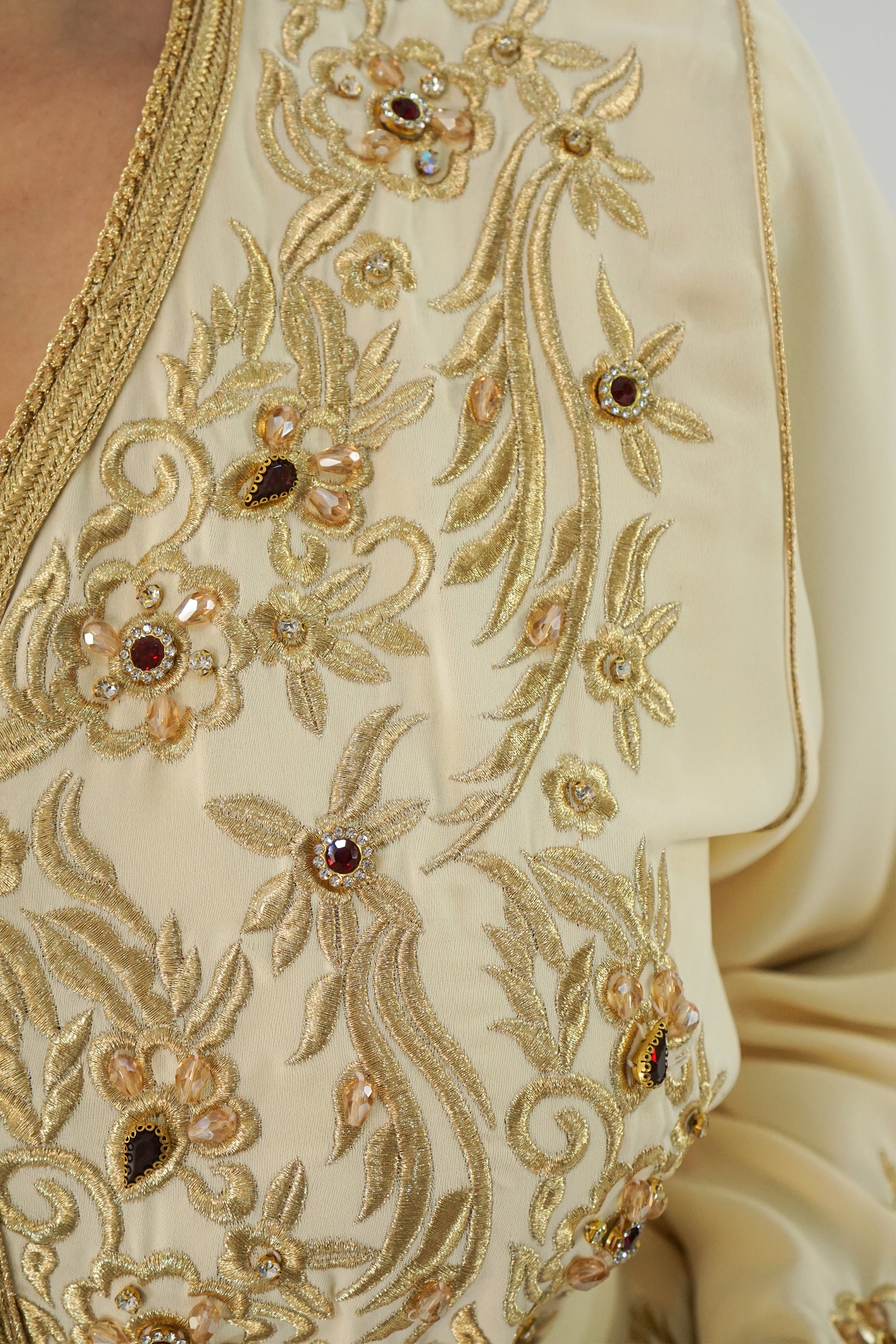 Elegant Cream Takhsita  with Golden Embroidery