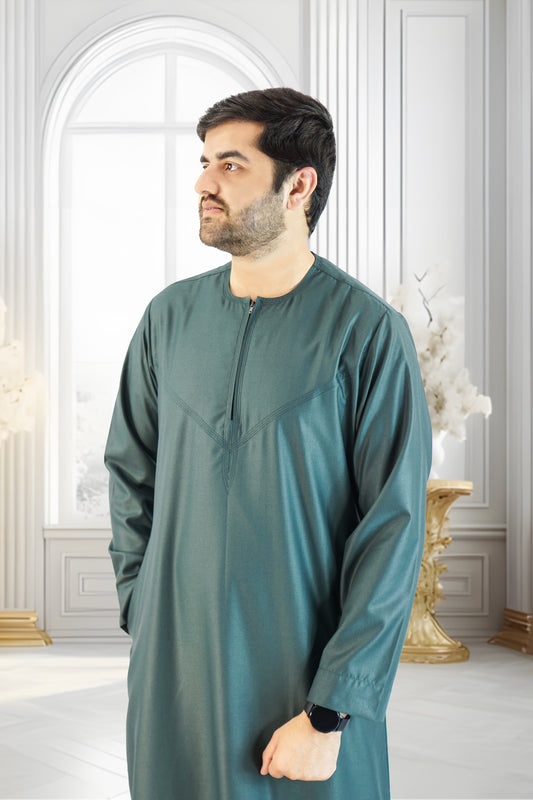 Elegant Royal Green Emirati Thobe – Matte Finish