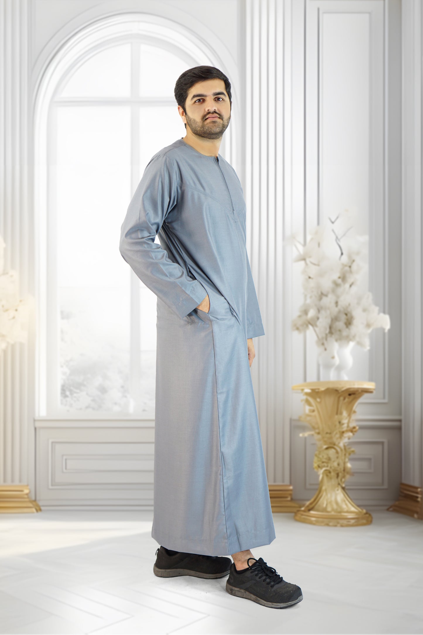 Elegant Grey Emirati Thobe – Matte Finish