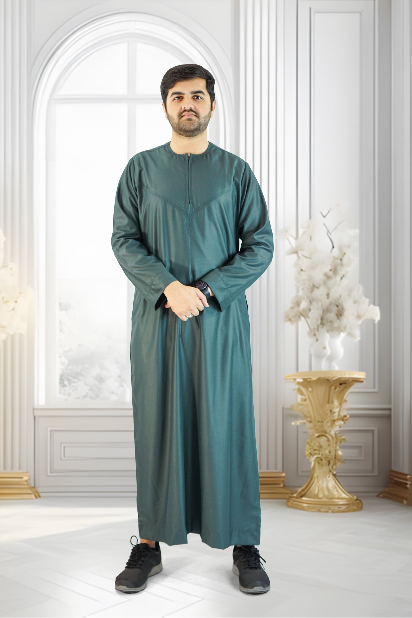 Elegant Royal Green Emirati Thobe – Matte Finish