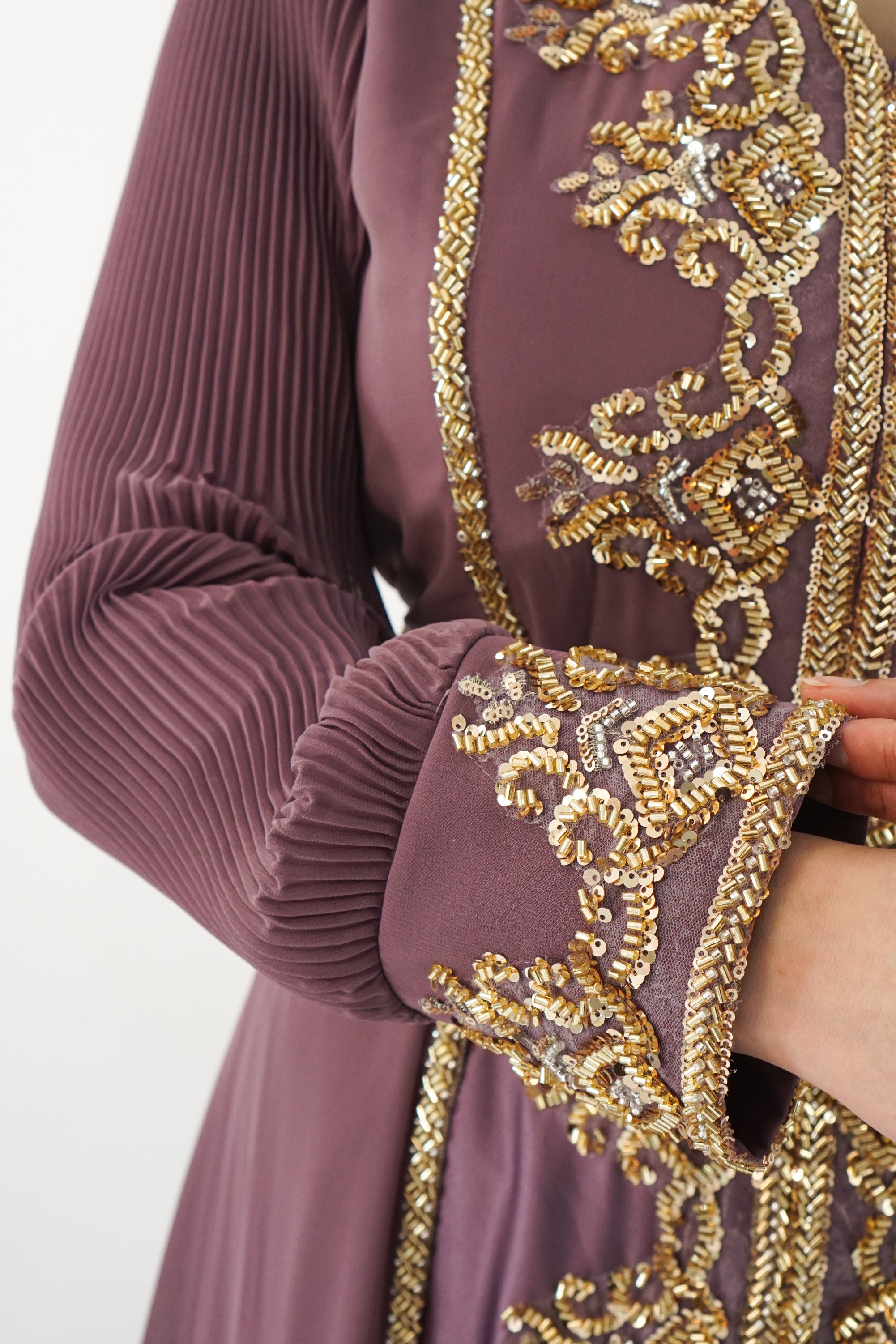 Luxury Embroidered Chiffon Kaftan – Plum Gold Edition