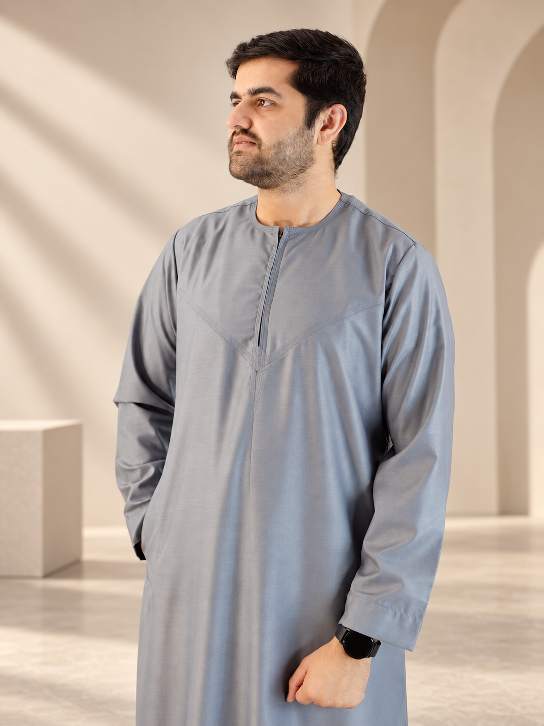 Elegant Grey Emirati Thobe – Matte Finish