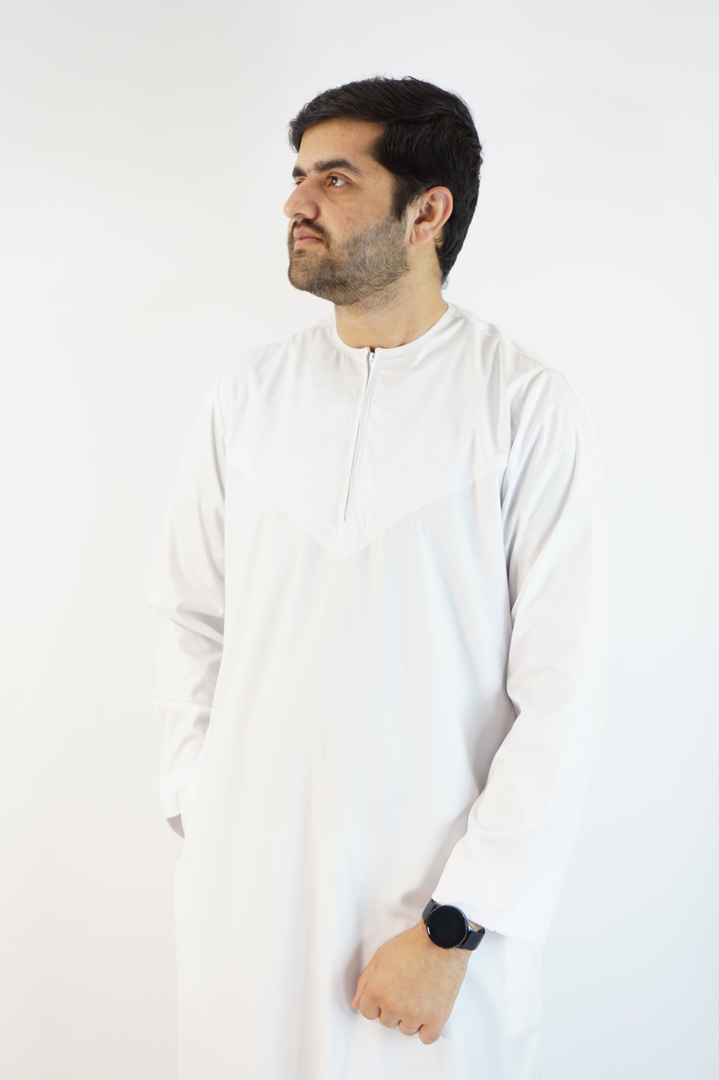 Shiny White Emirati Thobe with Zip and Collarless Design