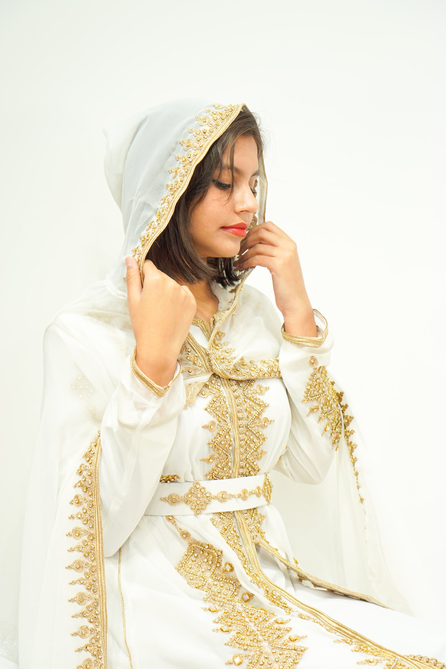 Moroccan Chic 3-Piece White & Gold Kaftan with Hoodie and Exquisite Stone Work