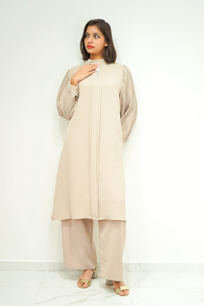 Sleeve Pleated Long Shirt and Pant Set with Diamond Brooch