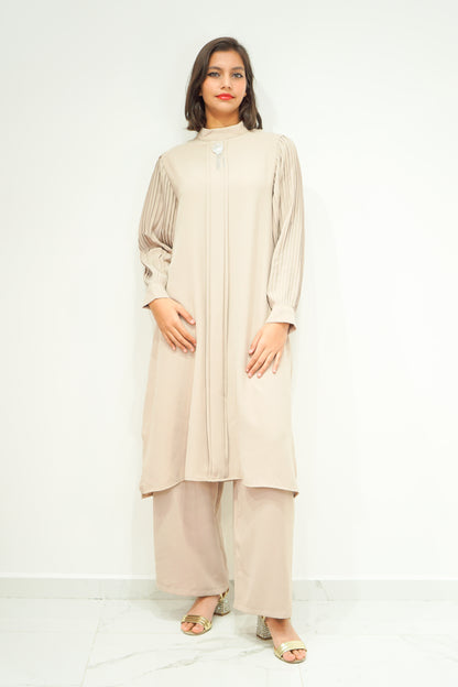 Sleeve Pleated Long Shirt and Pant Set with Diamond Brooch