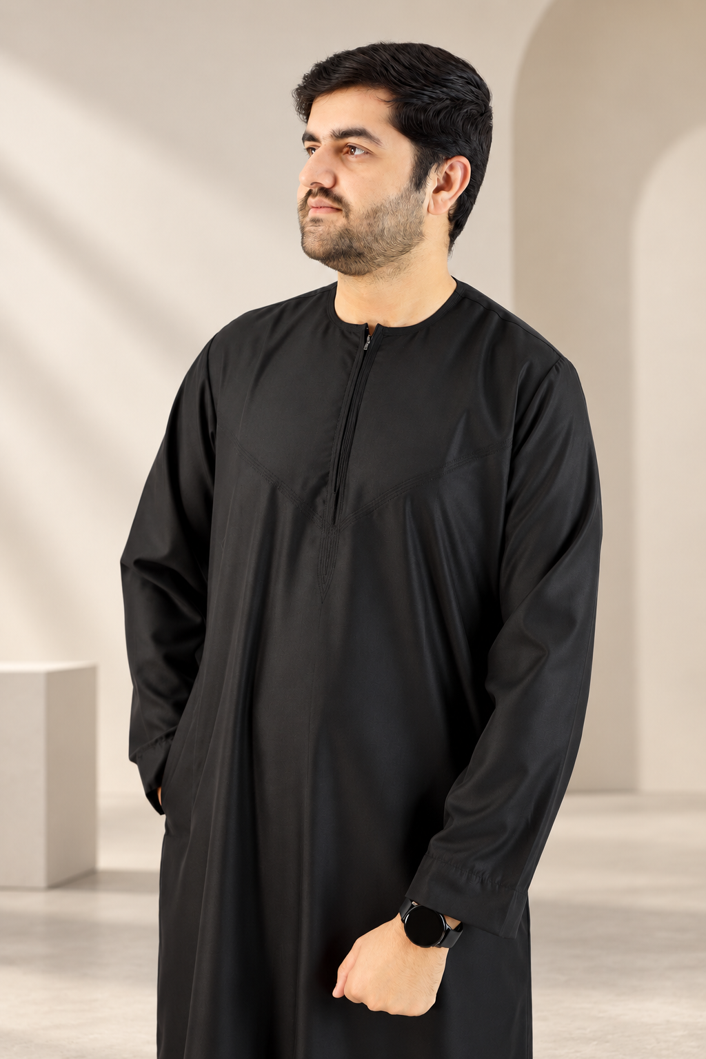 Elegant Black Emirati Thobe – Matte Finish