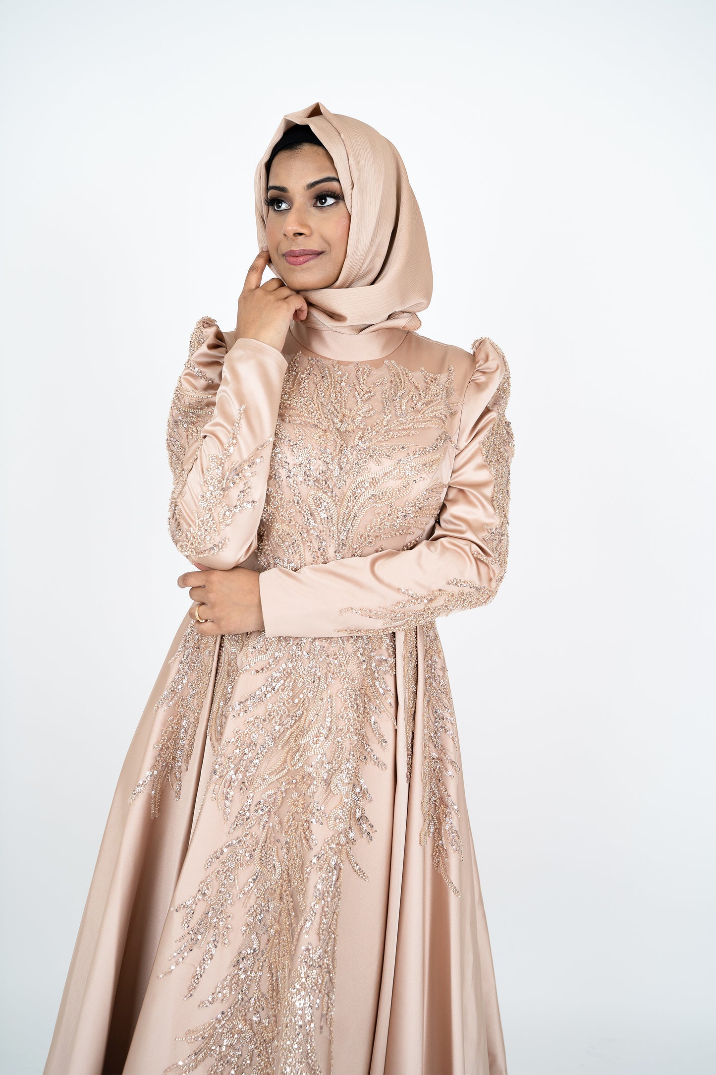 Luxorious Gold Islamic Evening Dresses High Neck Hijab Formal Party Gown Arabic Long Sleeve Islamic Kaftan