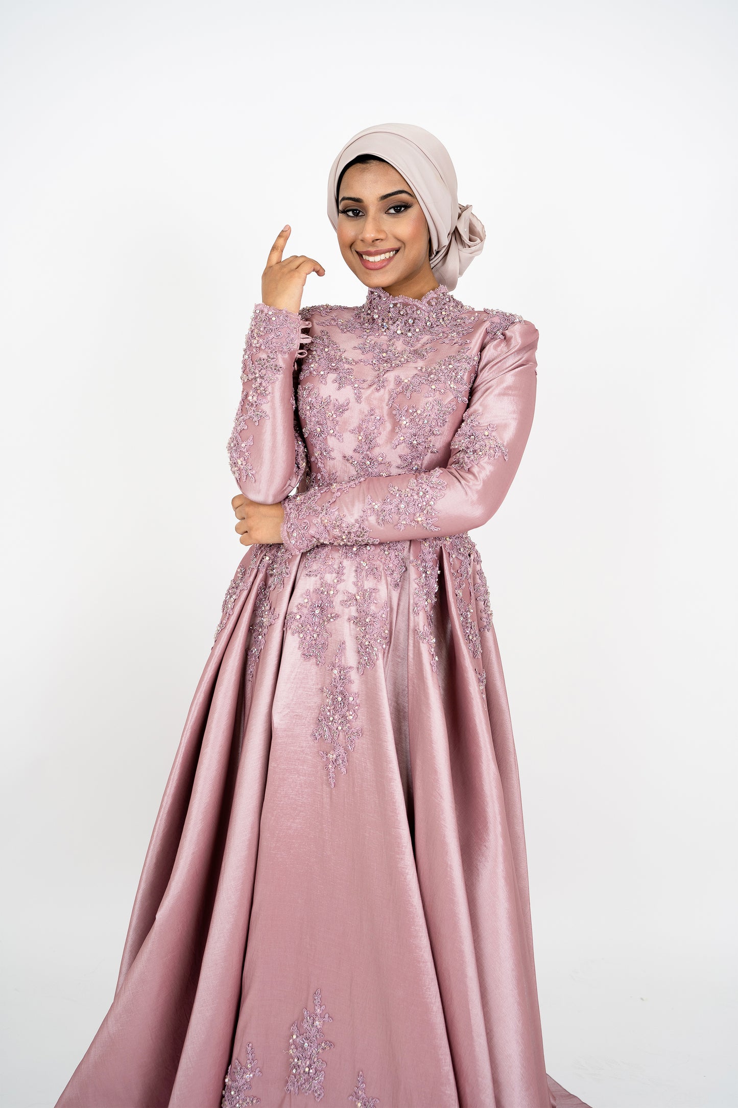 Dust Pink Islamic Muslim Arabian Wedding Dress with Long Sleeves Crew Neck