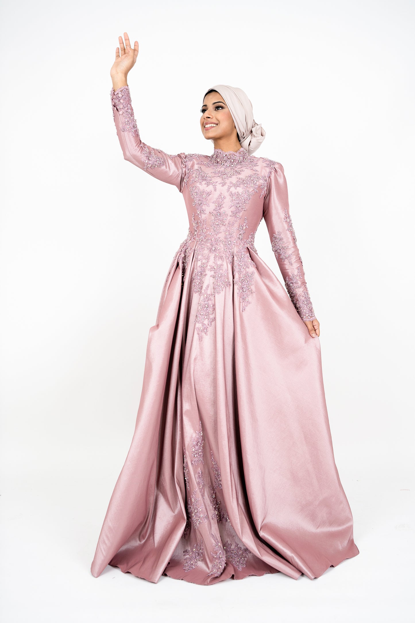 Dust Pink Islamic Muslim Arabian Wedding Dress with Long Sleeves Crew Neck